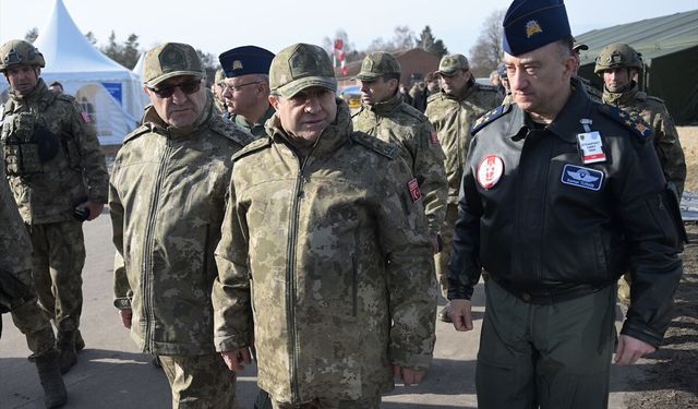 Genelkurmay Başkanı Orgeneral Bayraktaroğlu NATO'nun Steadfast Dart tatbikatının seçkin gözlemci gününe katıldı