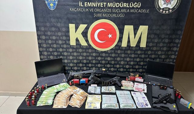 Hatay merkezli rüşvet ve kaçakçılık operasyonunda 26 zanlı tutuklandı