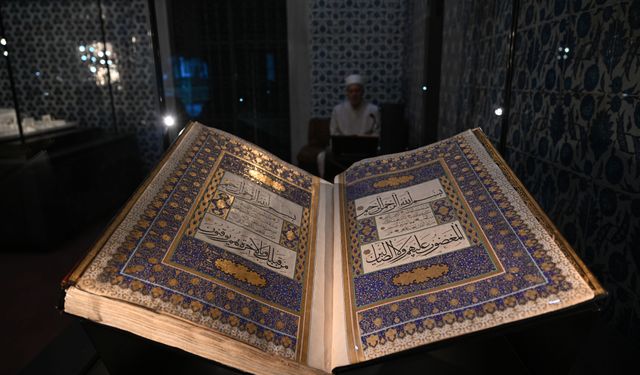 Hattat Ahmet Karahisari Mushafı, Şadırvanlı Sofa'da ziyarete açıldı