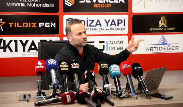 İmaj Altyapı Vanspor Teknik Direktörü Osman Zeki Korkmaz, takımının gelişimini değerlendirdi: