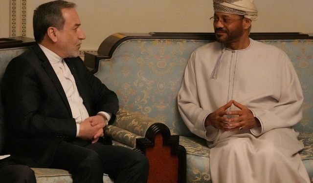 Iranian, Omani foreign ministers meet ahead of US-Iran talks