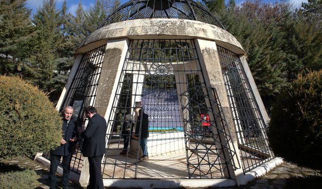 İskilipli Atıf Hoca, vefatının 100. yılında mezarı başında anıldı