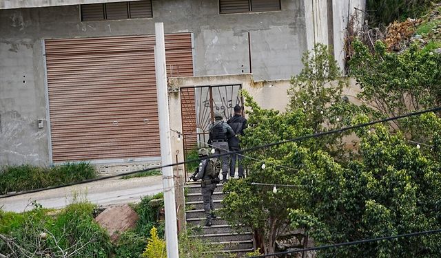 İsrail ordusu, işgal altındaki Batı Şeria'da baskınlar düzenledi