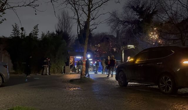 İstanbul'daki uyuşturucu ve fuhuş soruşturması kapsamında eğlence mekanında arama yapıldı