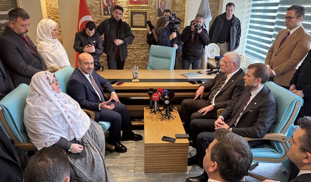 İYİ Parti Genel Başkanı Dervişoğlu, Mihalgazi Belediye Başkanı Güneş'i ziyaret etti: