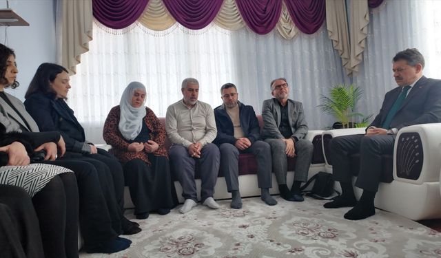 İzmir Cumhuriyet Başsavcısı Yeldan'dan, öldürülen Mihriban Yılmaz'ın ailesine taziye ziyareti