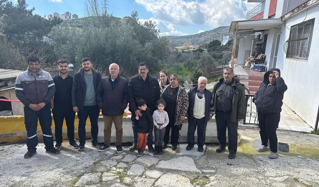 İzmir'de toprak kayması sonucu tahliye edilen apartmanın sakinleri çözüm bekliyor