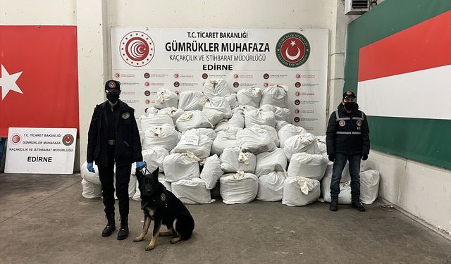 Kapıkule'de 914 kilogram esrar ele geçirildi
