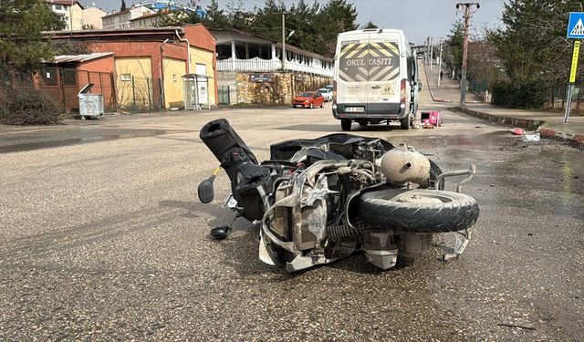 Karabük'te minibüsle çarpışan motosikletin sürücüsü öldü