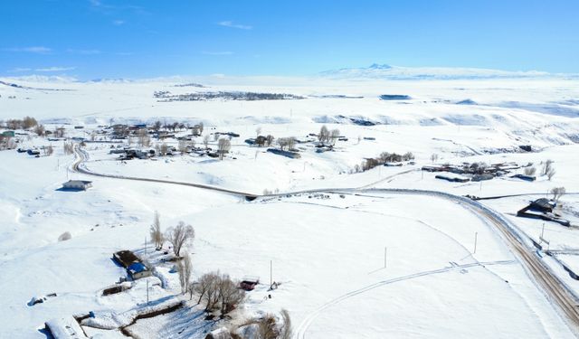 Kars'ın kırsal kesimleri karla kaplandı