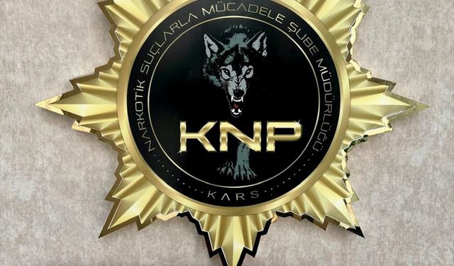 Kars'ta apart evde uyuşturucuyla yakalanan 2 zanlı tutuklandı