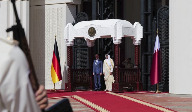 Katar Emiri Al Sani, Almanya Başbakanı Merz ile Doha'da bir araya geldi