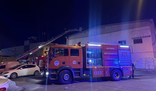 Kayseri'de et işleme tesisinde çıkan yangın hasara yol açtı