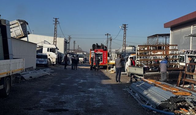 Kırklareli'nde iş yerinde çıkan yangında bir kişi yaralandı