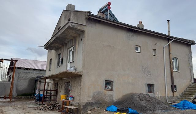 Konya'da evin ikinci kattaki balkonundan düşen kişi hayatını kaybetti