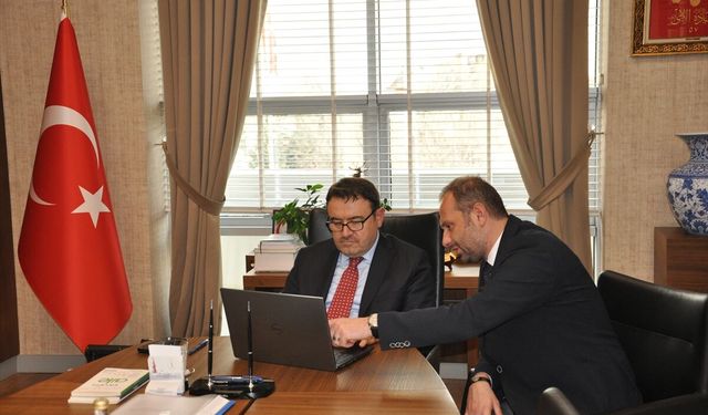 Kütahya Valisi Musa Işın, AA'nın 'Yılın Kareleri' oylamasına katıldı