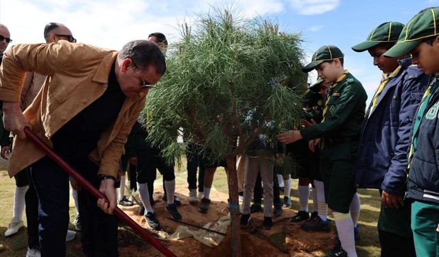 Libya Başbakanı Dibeybe, 17 Şubat Devrimi'nin anısına 100 milyon fidan kampanyası başlattı