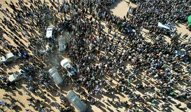 Libya'nın devrik lideri Muammer Kaddafi'nin öldürülen oğlu Seyfülislam, Beni Velid kentinde defnedildi