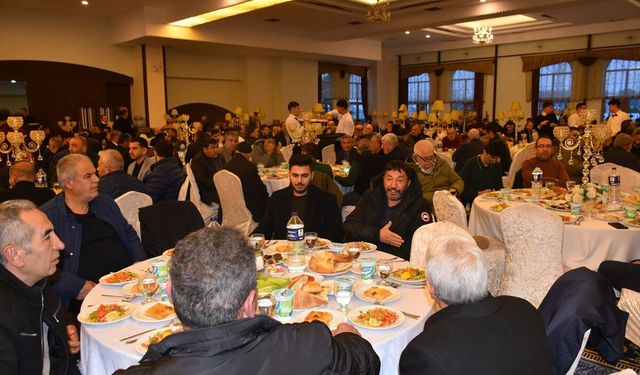 Malatya'da kuru kayısı ihracatında ilk 10'a giren firmalara plaket verildi