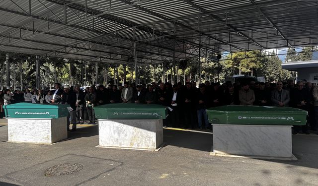 Mersin'de cipin çarpması sonucu ölen 3 yayanın cenazeleri toprağa verildi
