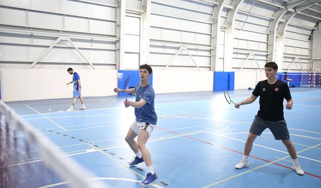 Milli badmintoncu Mert ve Gökay'ın hedefi Avrupa şampiyonluğu