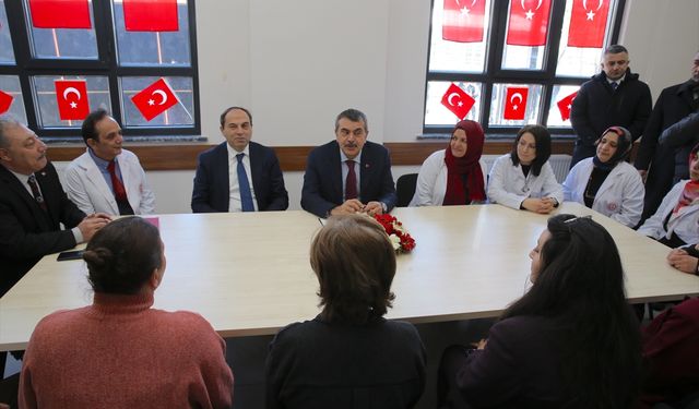 Milli Eğitim Bakanı Tekin, Erzurum'da öğretmenlerle buluşmasında konuştu: