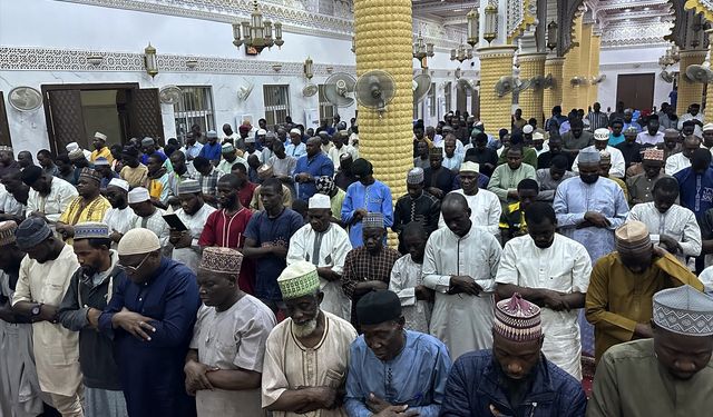 Nijerya'da ilk teravih namazı kılındı