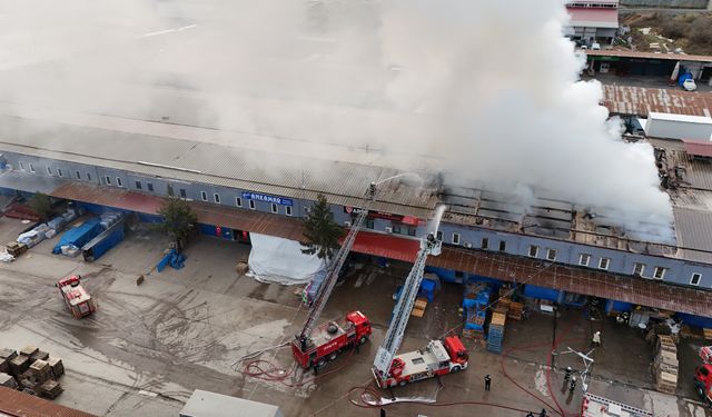 Ordu'da 2 iş yerinde hasara yol açan yangın kontrol altına alındı