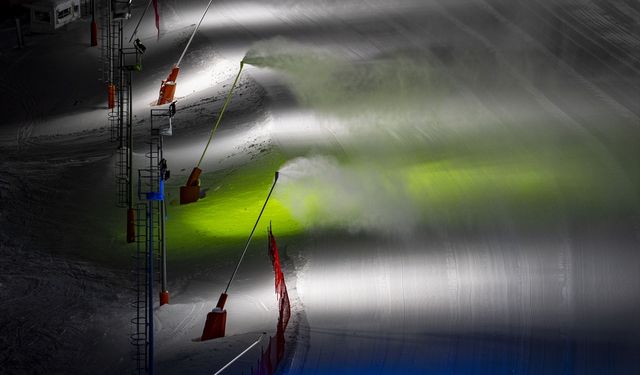 Palandöken'de gece kayağı görsel şölene dönüşüyor