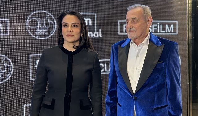 Ressam Devrim Erbil'i anlatan 'Devrim Erbil: Gökyüzü Öyle Maviydi Ki' filminin galası yapıldı