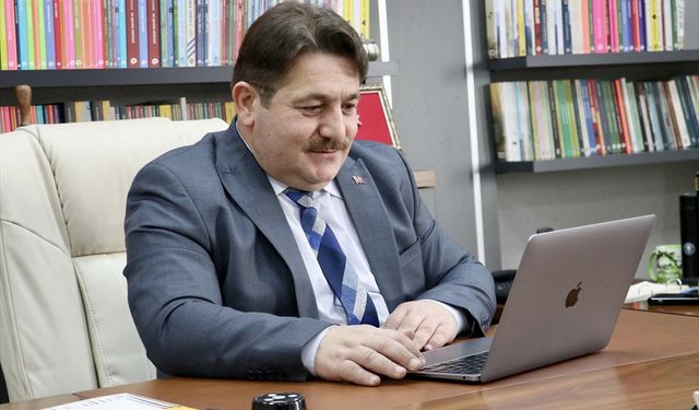 Sakarya İl Milli Eğitim Müdürü Bakırtaş, AA'nın 'Yılın Kareleri' oylamasına katıldı