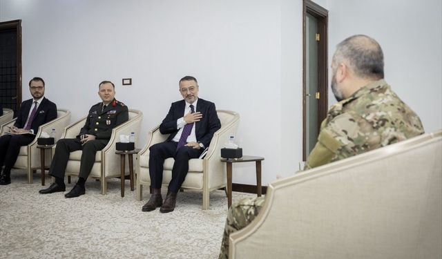 Şam Büyükelçisi Yılmaz, Suriye Savunma Bakanı Ebu Kasra ile görüştü