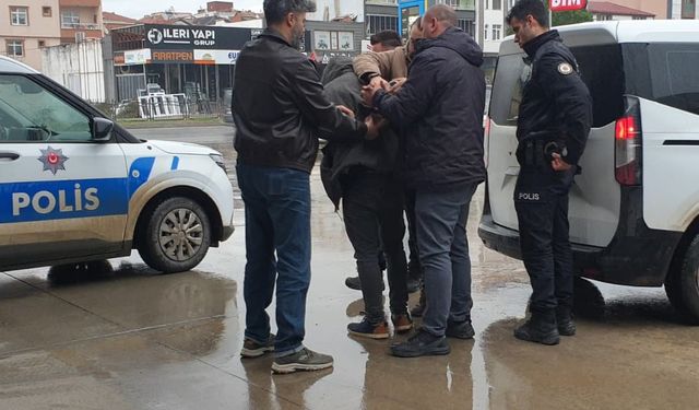 Samsun'da bir kişi, tartıştığı kız kardeşini bıçakla yaraladı