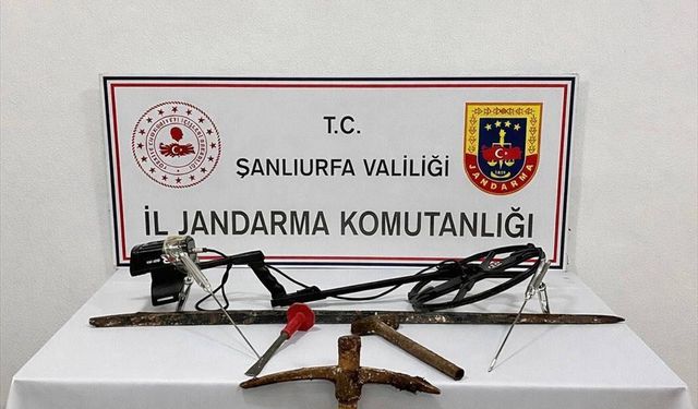 Şanlıurfa'da kaçak kazı yapan 2 zanlı suçüstü yakalandı