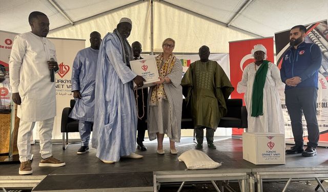 Senegal basınından Türkiye'nin Dakar Büyükelçisi Sağman onuruna dayanışma programı