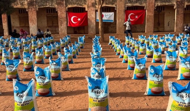 SİMDER, Mali'deki ihtiyaç sahiplerine 40 ton gıda yardımı ulaştırdı