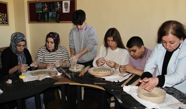 Sinop'ta aile bağlarını güçlendirmek için okulda etkinlikler düzenleniyor