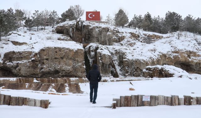 Sivas'ta kar yağışı ve soğuk hava etkili oluyor