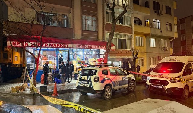 Sultangazi'de market sahibi uğradığı silahlı saldırıda yaralandı