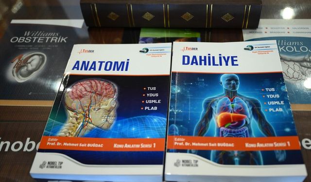 Tıp kitapları için özgün görseller sanal gerçeklikle birleştirildi