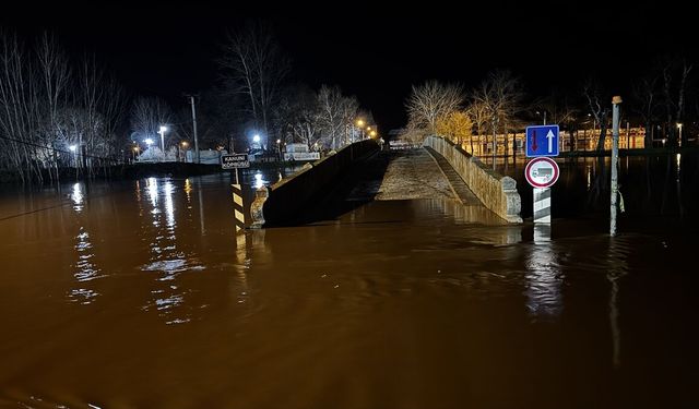 Tunca Nehri'nde debinin yükselmesi nedeniyle uyarı seviyesi 'kırmızı'ya yükseltildi