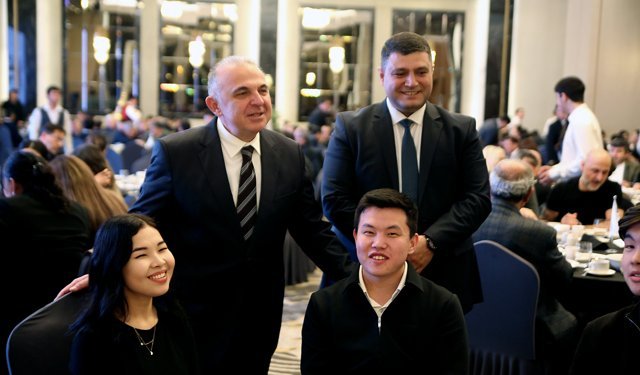 Türk ve Kırgız iş dünyası Bişkek'te iftarda buluştu