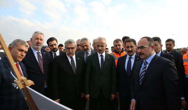 Ulaştırma ve Altyapı Bakanı Uraloğlu Hatay'da 'Kardeşlik İftarı'nda konuştu: