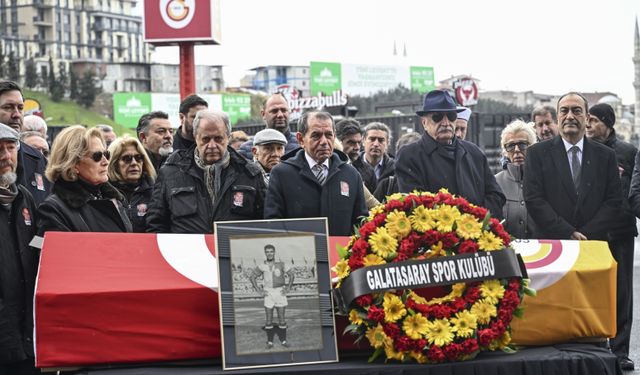 Vefat eden Galatasaray'ın eski futbolcusu Candemir Berkman için tören yapıldı