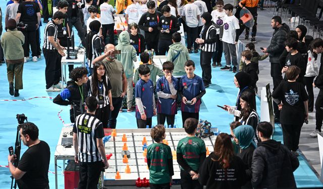 'VEX Robotics Türkiye Şampiyonası' İstanbul'da başladı