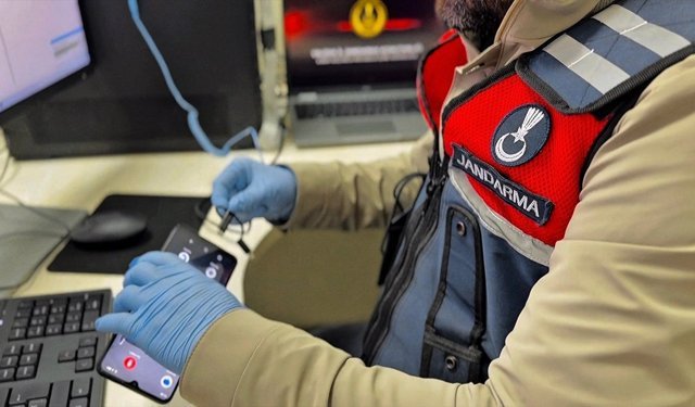 Yalova merkezli 6 ilde nitelikli dolandırıcılık operasyonunda 9 zanlı tutuklandı