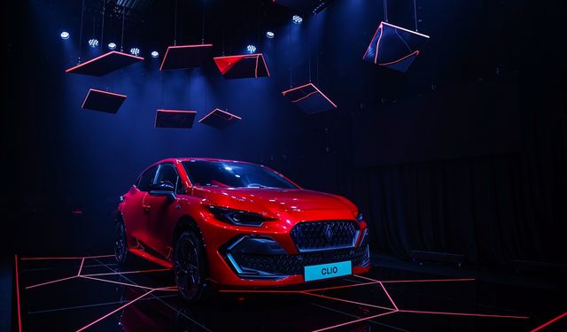 Yeni Renault Clio Türkiye'de yollara çıktı