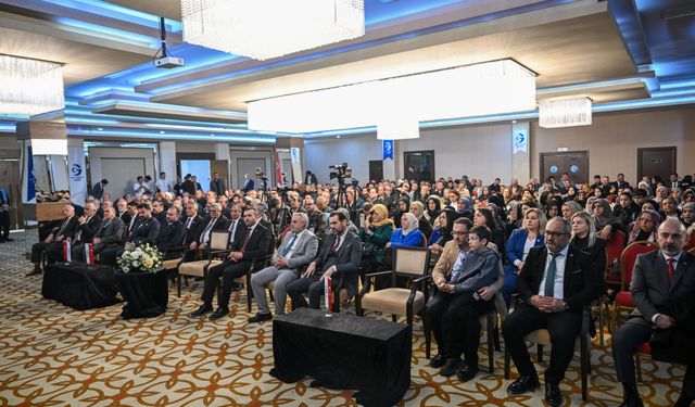 Yeniden Refah Partisi Genel Başkanı Erbakan, Adana'da partisinin iftar programına katıldı