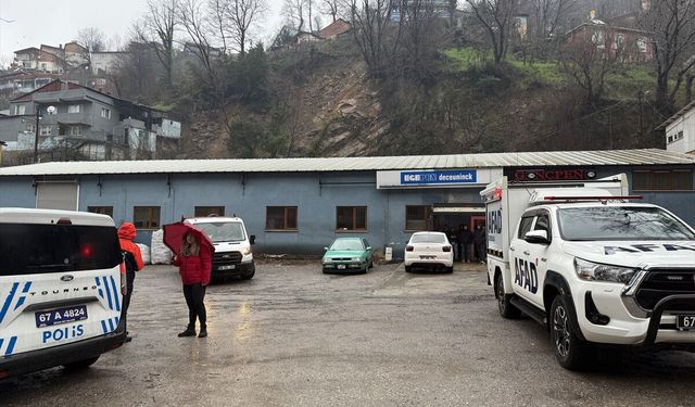 Zonguldak'ta heyelan nedeniyle risk altındaki 4 yapıda inceleme yapıldı