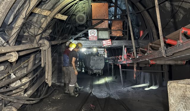 Zonguldak'ta maden işçileri ilk sahurlarını yerin altında yaptı